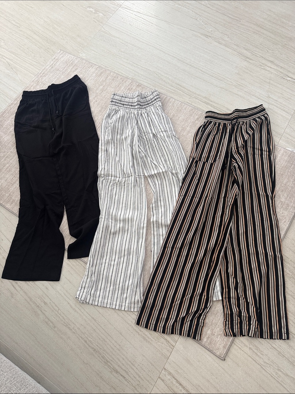 3 pair loose pants. Size small